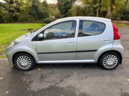 
										2009 PEUGEOT 107 1.0 URBAN 5DR full									