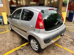 
										2009 PEUGEOT 107 1.0 URBAN 5DR full									