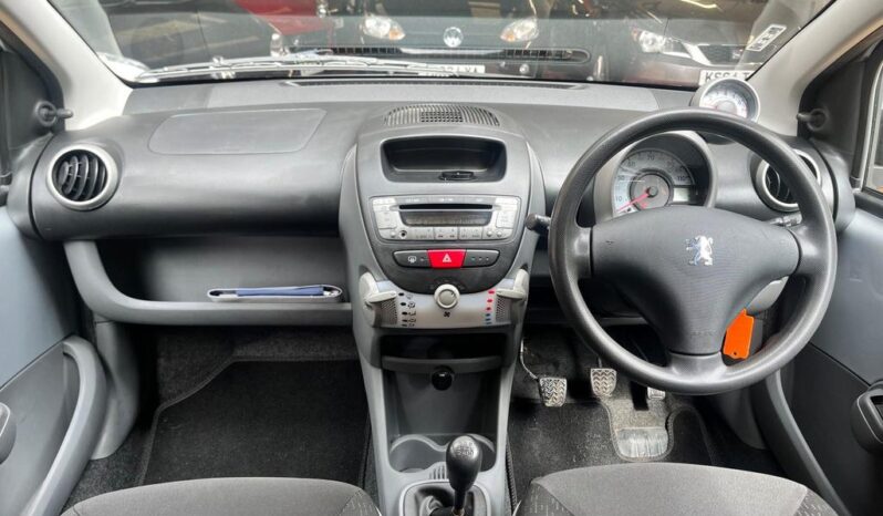 
								2009 PEUGEOT 107 1.0 URBAN 5DR full									