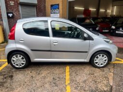 
										2009 PEUGEOT 107 1.0 URBAN 5DR full									