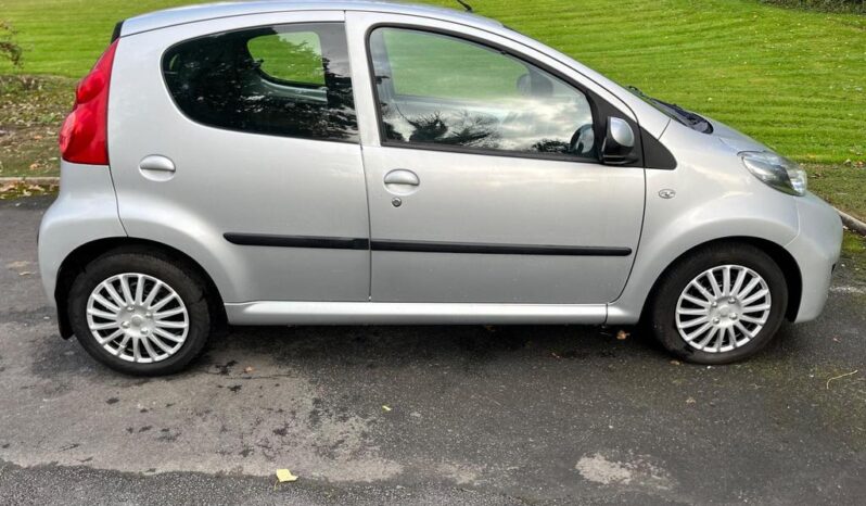 
								2009 PEUGEOT 107 1.0 URBAN 5DR full									