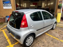 
										2009 PEUGEOT 107 1.0 URBAN 5DR full									