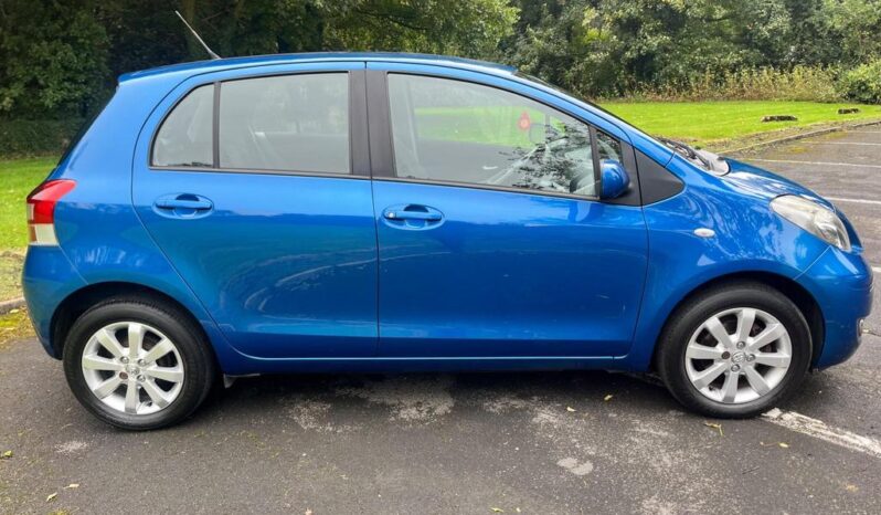 
								2011 TOYOTA YARIS 1.3 VVT-I T SPIRIT full									