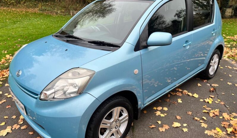 
								2005 DAIHATSU SIRION 1.3 SE 5DR full									