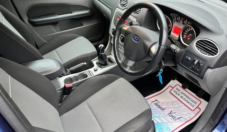 
								2009 FORD FOCUS 1.6 ZETEC 5DR full									