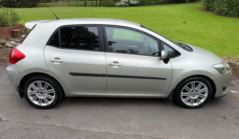 
								2009 TOYOTA AURIS 1.6 SR 5DR full									