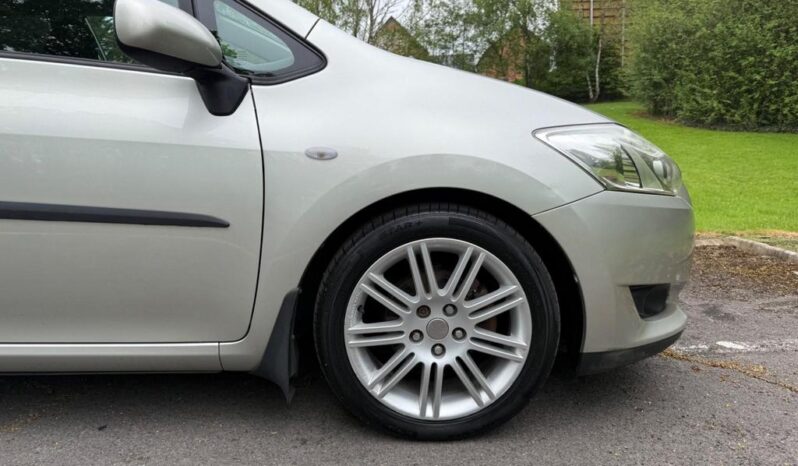 
								2009 TOYOTA AURIS 1.6 SR 5DR full									