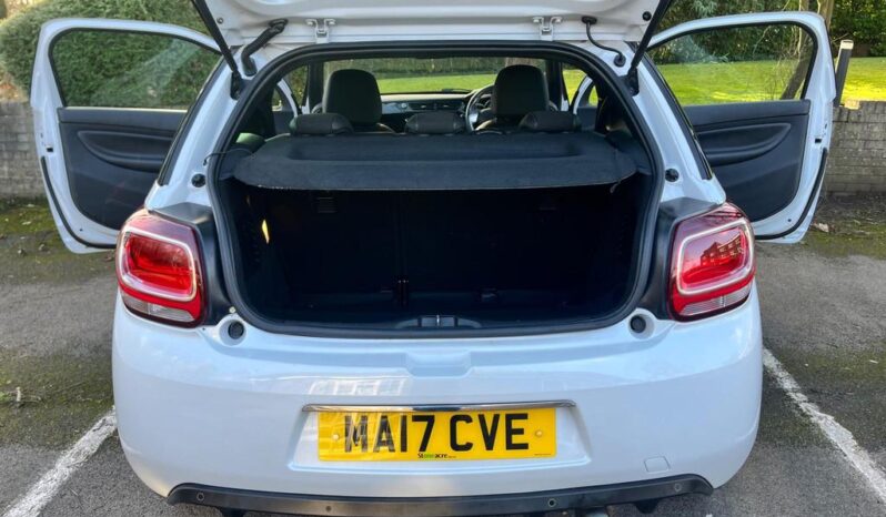 
								2017 DS AUTOMOBILES DS 3 1.2 PureTech Elegance Hatchback 3dr full									