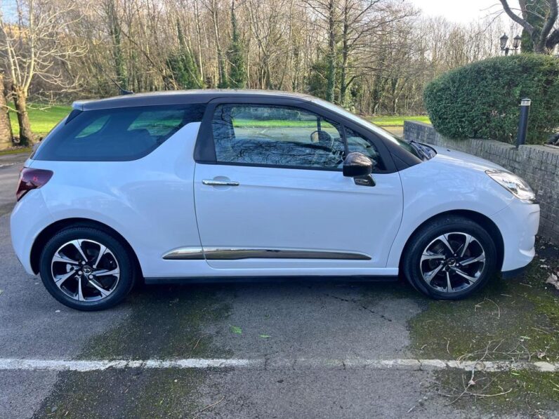 
								2017 DS AUTOMOBILES DS 3 1.2 PureTech Elegance Hatchback 3dr full									