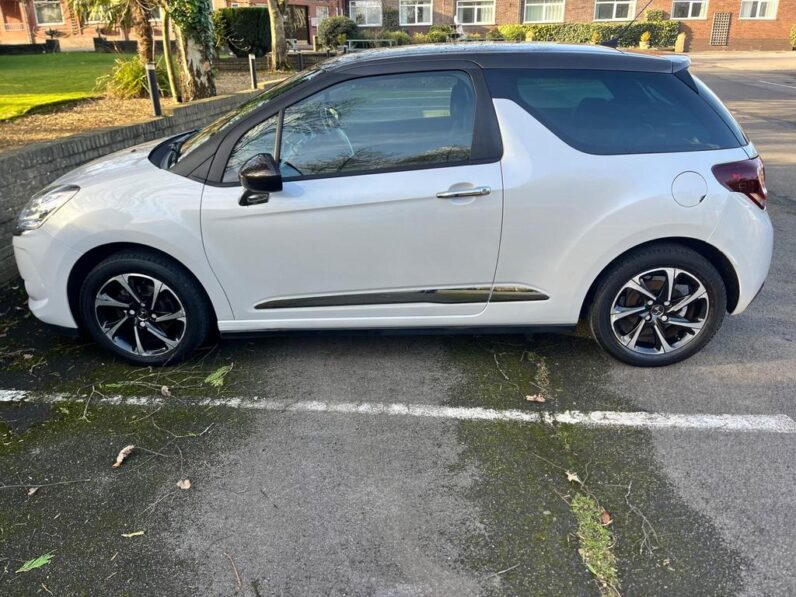
								2017 DS AUTOMOBILES DS 3 1.2 PureTech Elegance Hatchback 3dr full									