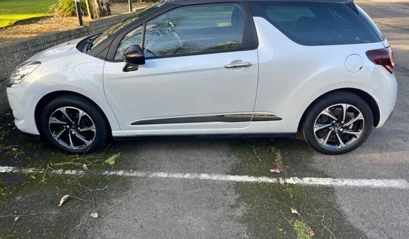 
								2017 DS AUTOMOBILES DS 3 1.2 PureTech Elegance Hatchback 3dr full									
