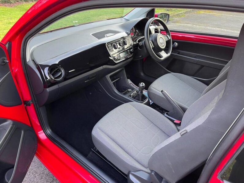 
								2015 Volkswagen up! 1.0 Move up! Hatchback 3dr full									