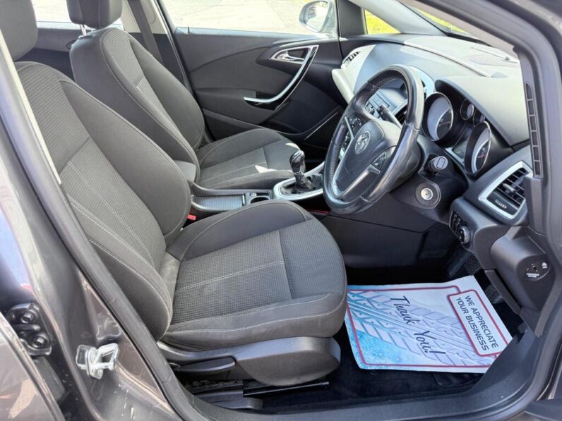 2011 Vauxhall Astra 2.0 CDTI SRI 5Dr Hatchback